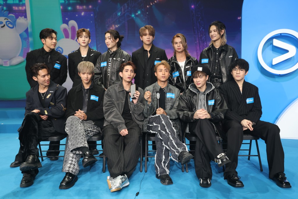 在宣佈缺席的消息一出後，網上的二手平台湧現大量門票拋售，更有人願意平售，但求「甩手」止蝕。