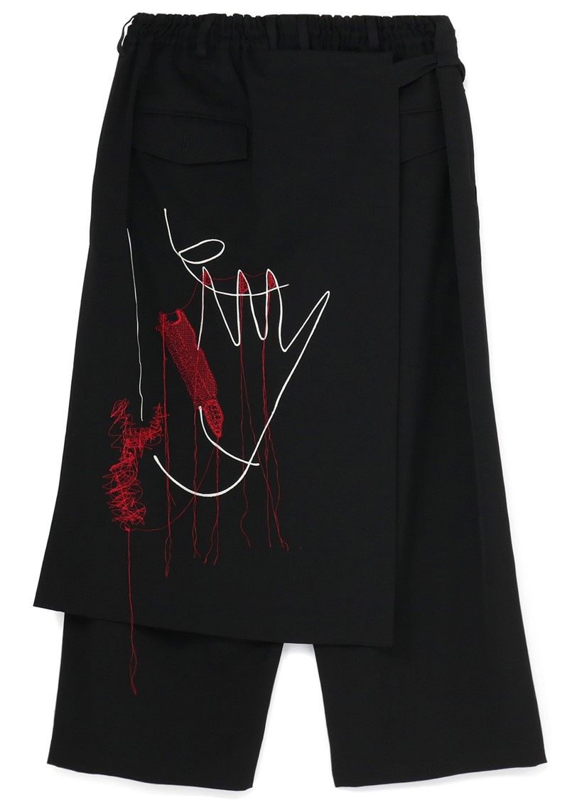 刺繡裹身裙褲/$9,700。