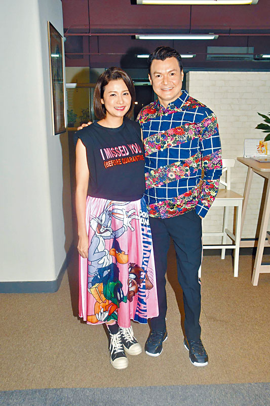 羅敏莊、李志剛當晚演唱了12首歌。