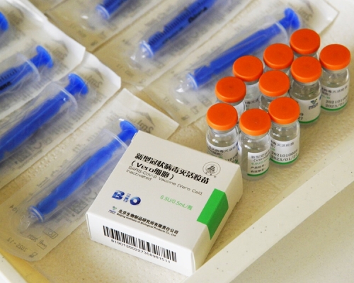 國藥集團中國生物研究院的重組新冠病毒疫苗，獲國家藥品監督管理局批准進行臨床試驗。AP圖片
