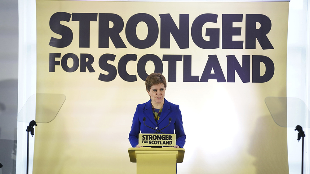 施雅晴表示会以苏格兰应否独立的政纲去竞选，并称这将使下届英国大选成为一次“变相公投”。AP
