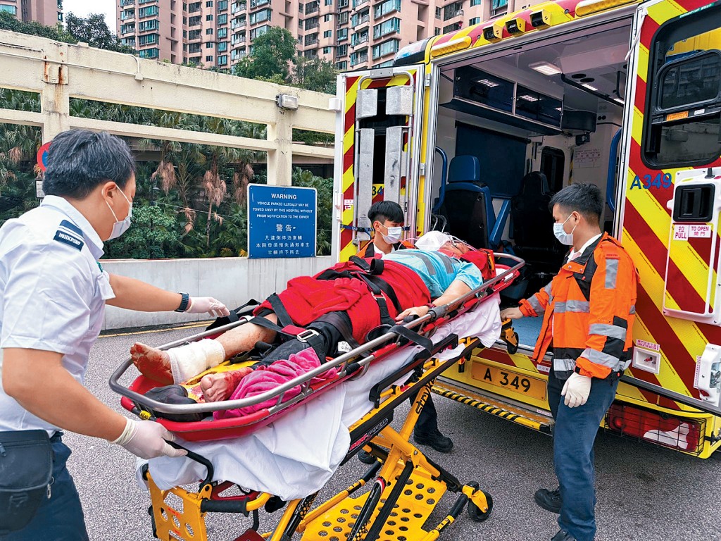 拖船鋼纜夾腳 工人骨折大出血
