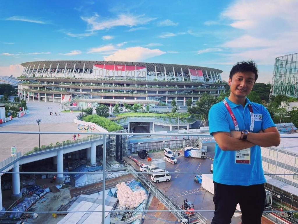 小方曾於2000年代表香港出戰雪梨奧運，今年就做主持採訪。