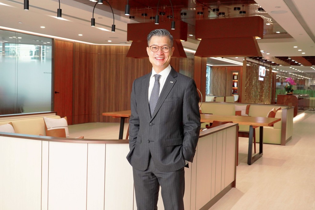 Philip由企業銀行業轉戰保險業,創立自己的Premier Partners團隊,業績彪炳,是跨界轉型的最佳範例。 Philip由企業銀行業轉戰保險業,創立自己的Premier Partners團隊,業績彪炳,是跨界轉型的最佳範例。