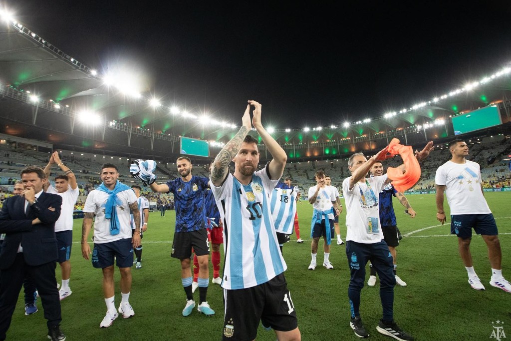 美斯帶領阿根廷贏得世界盃。