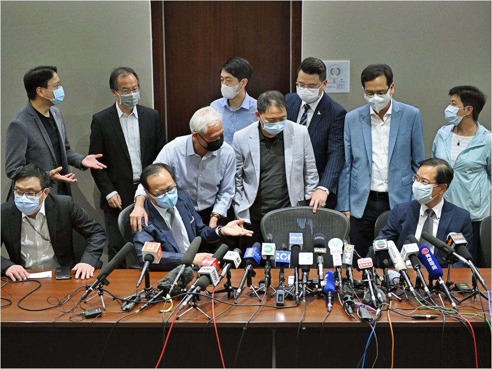 民主派昨日宣布集體「總辭」。資料圖片