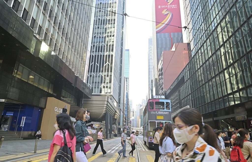 財經事務及庫務局表示，香港宏觀經濟形勢穩中向好，預計今年香港經濟增長2.5%至3.5%。財庫局FB圖片