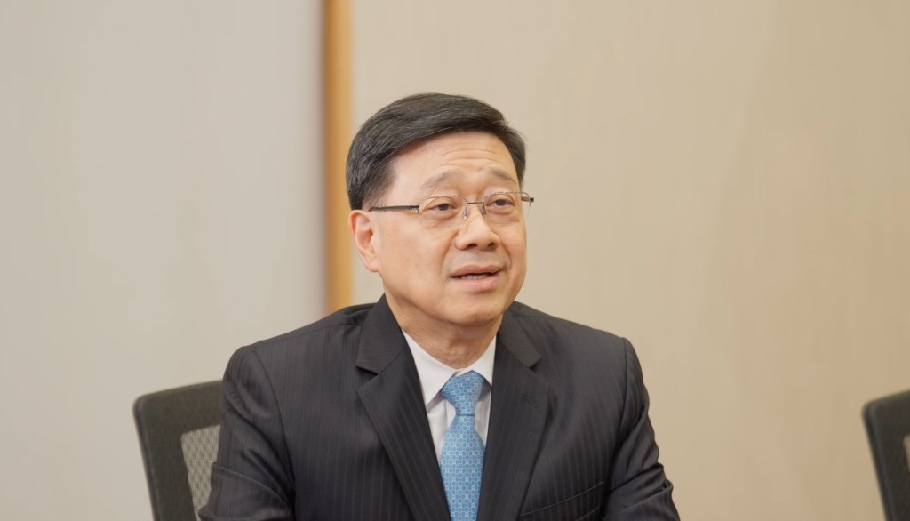 他又囑咐黎家盈好好休息、保持狀態、放鬆心情，以最佳條件完成任務，回來後告訴大家感覺如何。