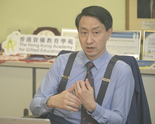 黃金耀由上月起，擔任香港資優教育學苑院長。