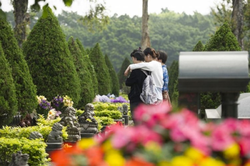 廣州的墓地。網上圖片
