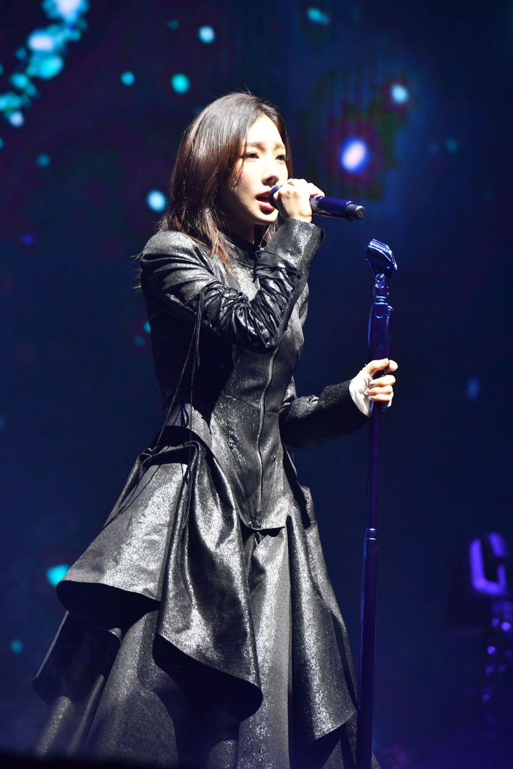 泰妍昨晚假亞洲博覽館Arena舉行個人演唱會《The ODD Of LOVE in HONG KONG》 。  ​