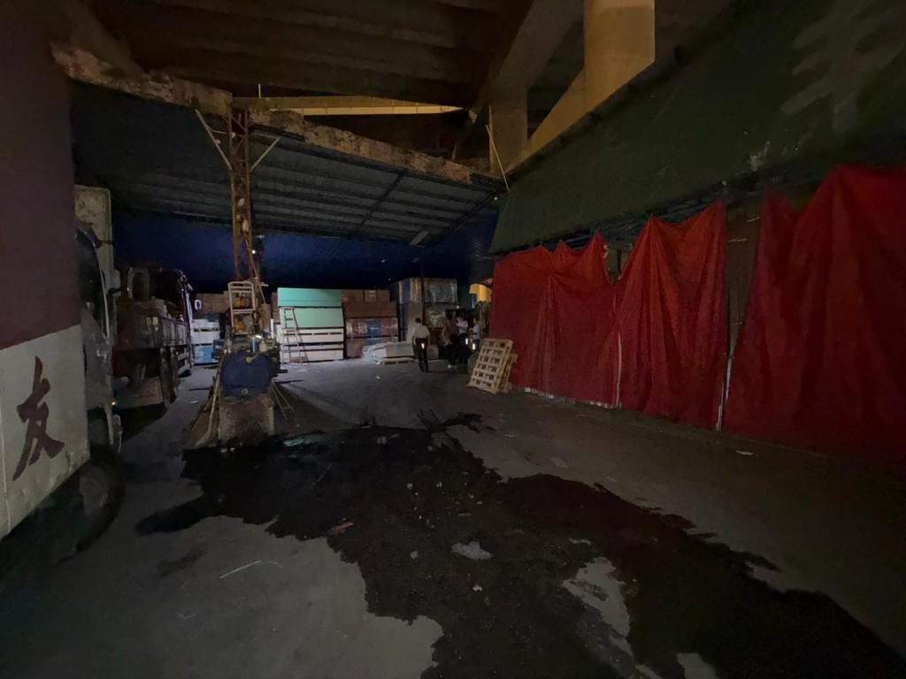 現場為葵涌葵泰路一個露天停車場。曾志恒攝 現場為葵涌葵泰路一個露天停車場。曾志恒攝