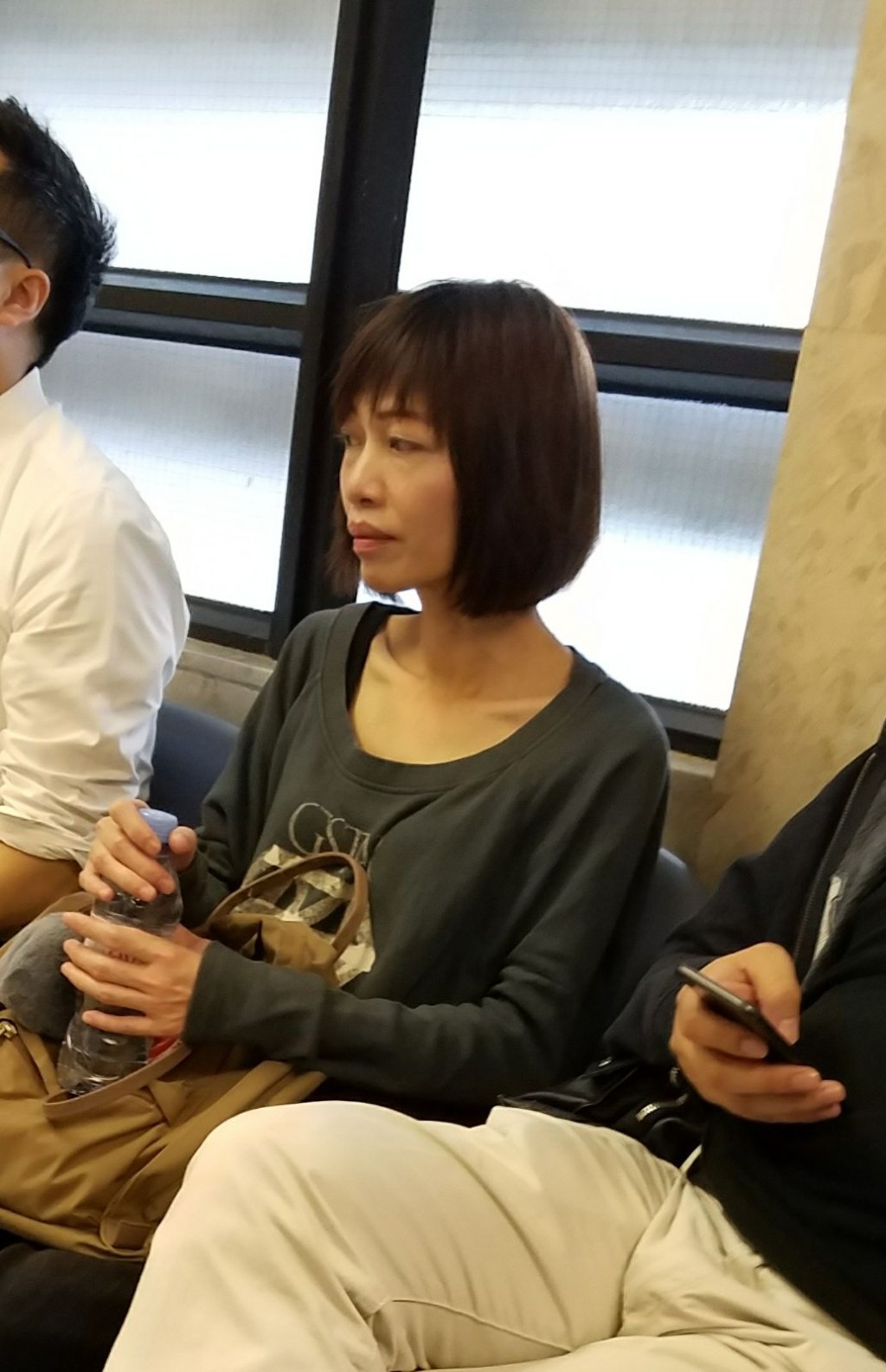 傷者胞妹。楊偉亨攝
