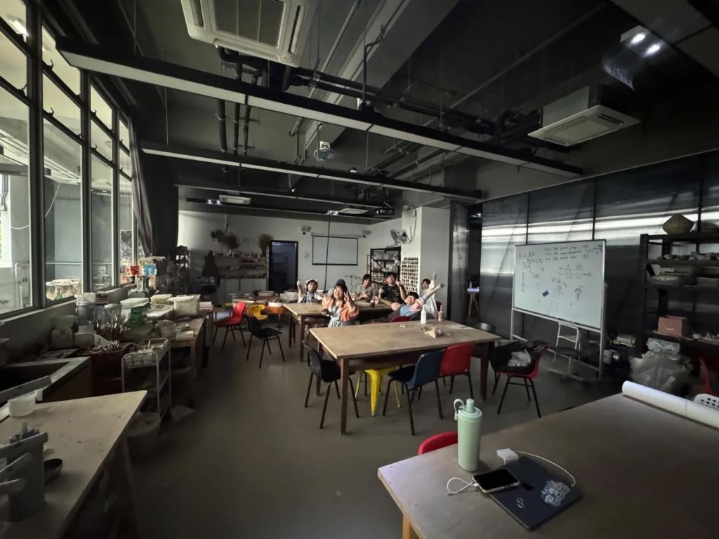 位於聯合道的香港兆基創意書院在社交平台表示,迎來「開校以來第一次大停電」。香港兆基創意書院fb 位於聯合道的香港兆基創意書院在社交平台表示,迎來「開校以來第一次大停電」。香港兆基創意書院fb