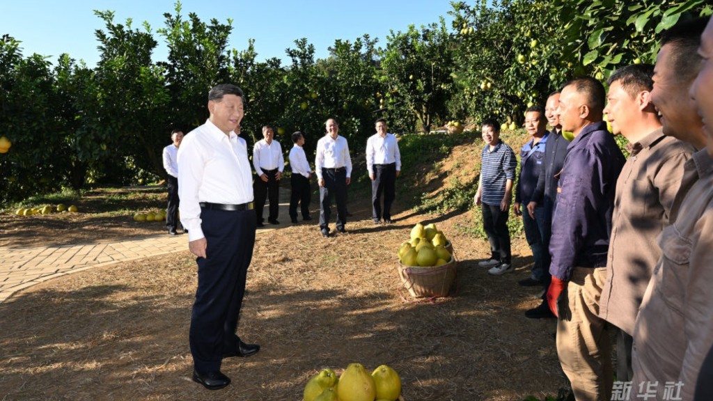 習近平在廣東省梅州市考察調研。 新華社 習近平在廣東省梅州市考察調研。 新華社