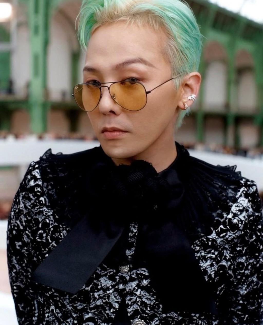 GD 2月推出个人第3张专辑《Übermensch》，睽违11年再推出正规专辑。