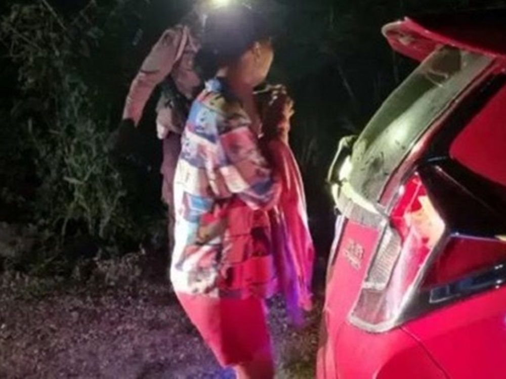 命案發生後嘉露向路人求援，表現驚慌。網圖