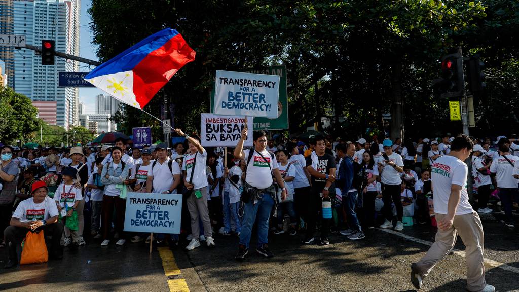 馬尼拉爆發示威。 美聯社
