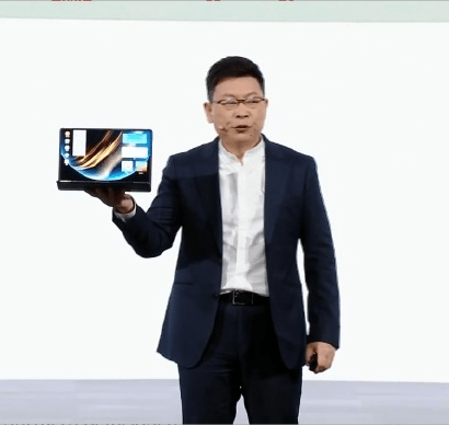 全球首款鴻蒙折疊屏電腦華為 MateBook Fold 非凡大師發佈。 微博 全球首款鴻蒙折疊屏電腦華為 MateBook Fold 非凡大師發佈。 微博