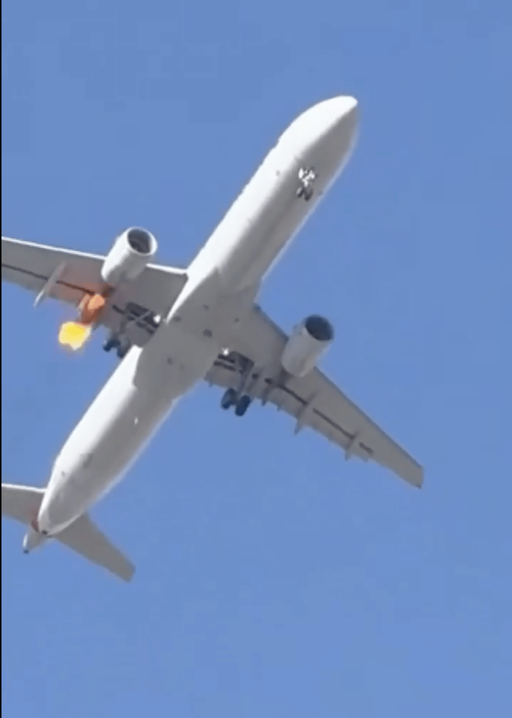 機上沒有人受傷。X片段截圖 機上沒有人受傷。X片段截圖