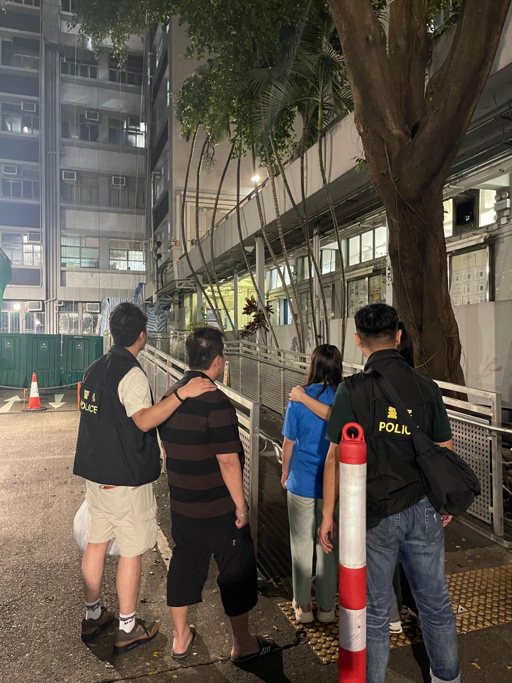 警方拘捕兩名男女。