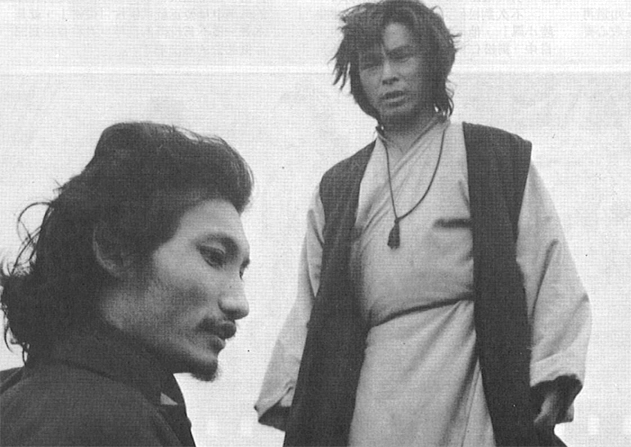 劉兆銘在1979年被徐克相中，邀請拍電影《蝶變》，他亦正式踏入幕前工作。