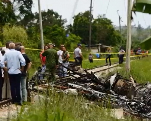 古巴航空公司客机起飞不久坠毁。网图