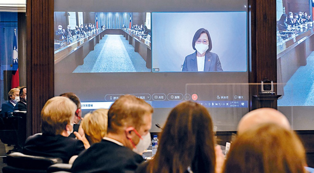 蔡英文视像会见访台的瑞典及欧洲议会议员。