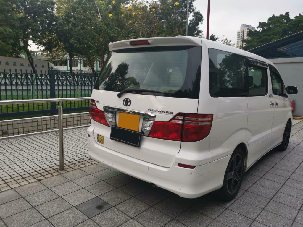 部分涉案車輛。警方圖片