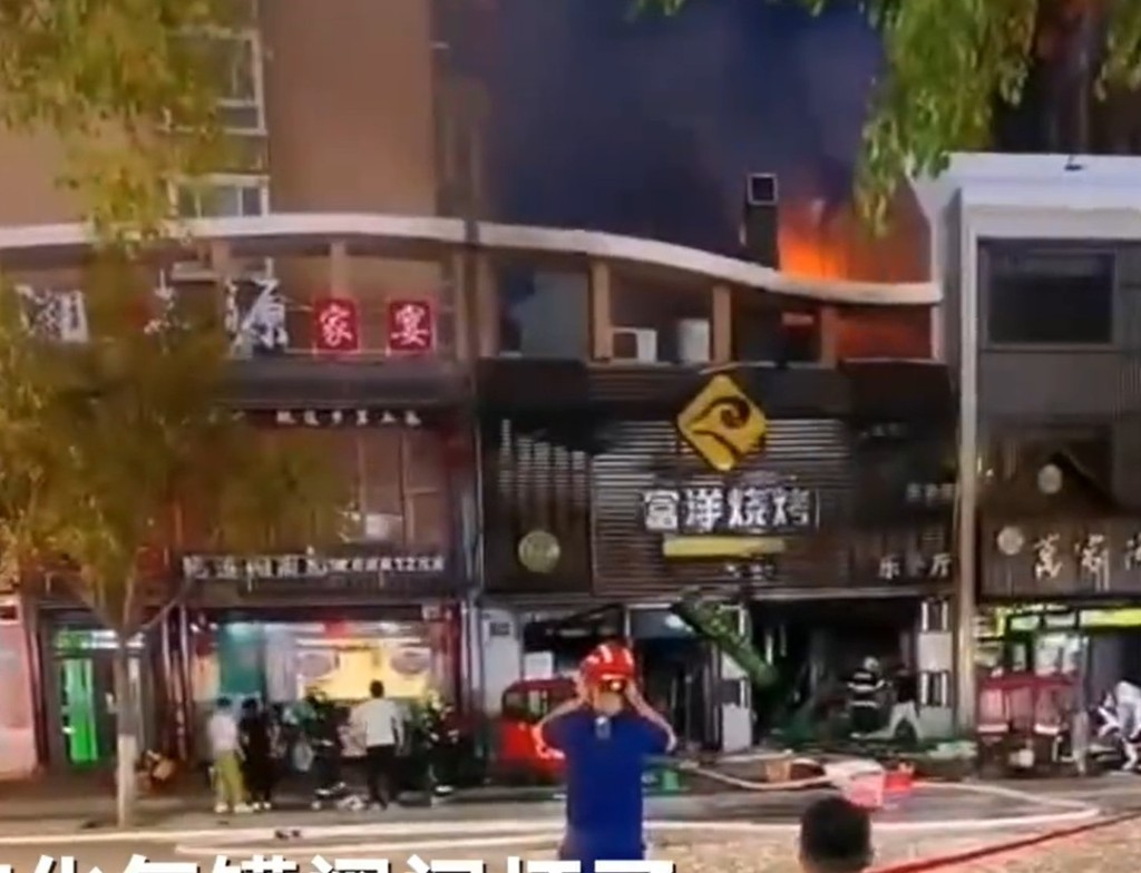 事发烧烤店在银川市兴庆区民族南街新一中向南60米处。