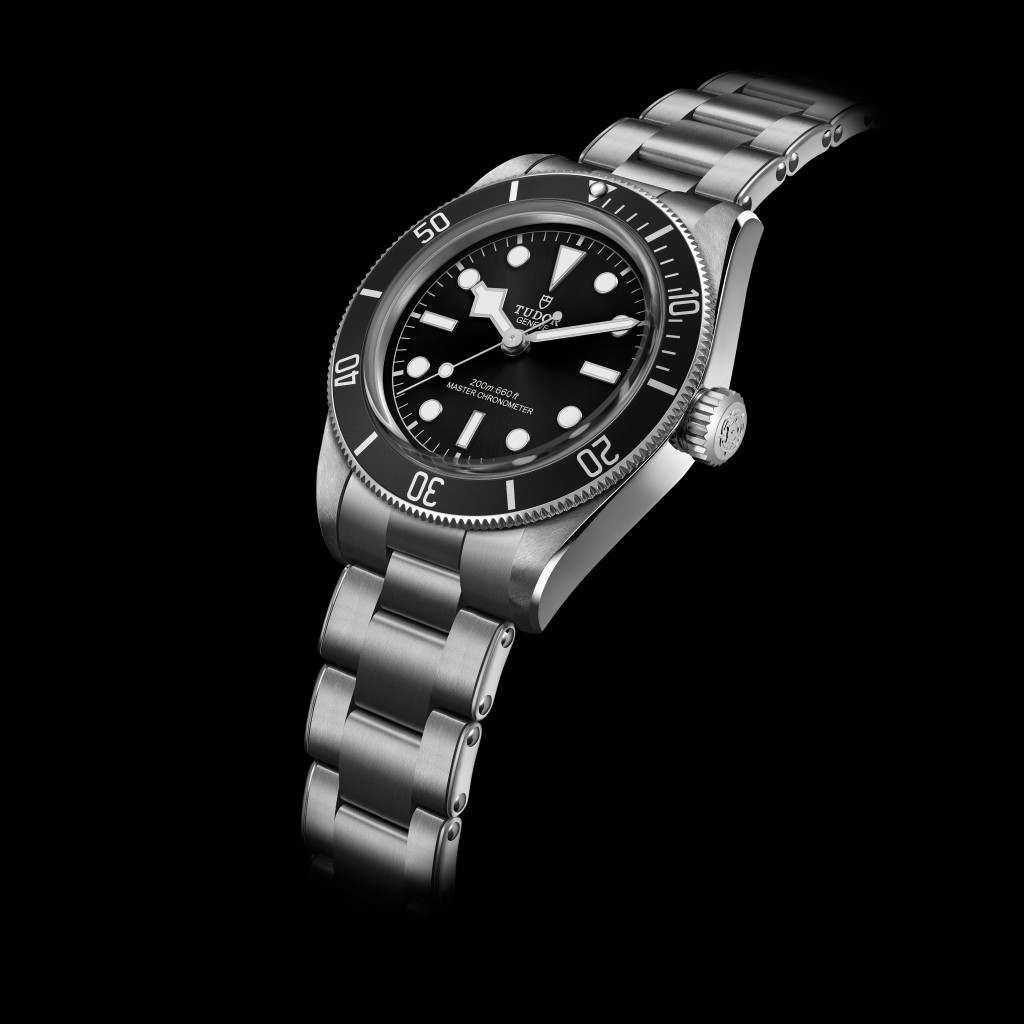 Tudor Black Bay，錶殼：41mm不鏽鋼 機芯：MT5602-U自動/售價：$32,900（膠帶）、$34,600（三格板帶）、 $35,400（五格珠帶）。