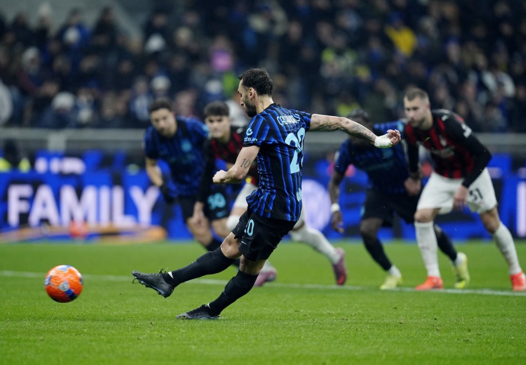 查漢奴古射失12碼。路透社