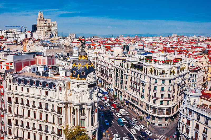 十六世紀始建的普拉多大道,是最早在歐洲出現的其中一條城市大道。