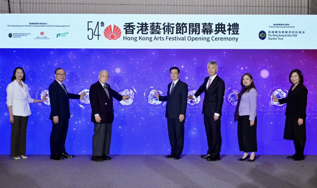 羅淑佩今年共觀賞17場節目,數量較往年明顯增加。羅淑佩Facebook 圖片 羅淑佩今年共觀賞17場節目,數量較往年明顯增加。羅淑佩Facebook 圖片