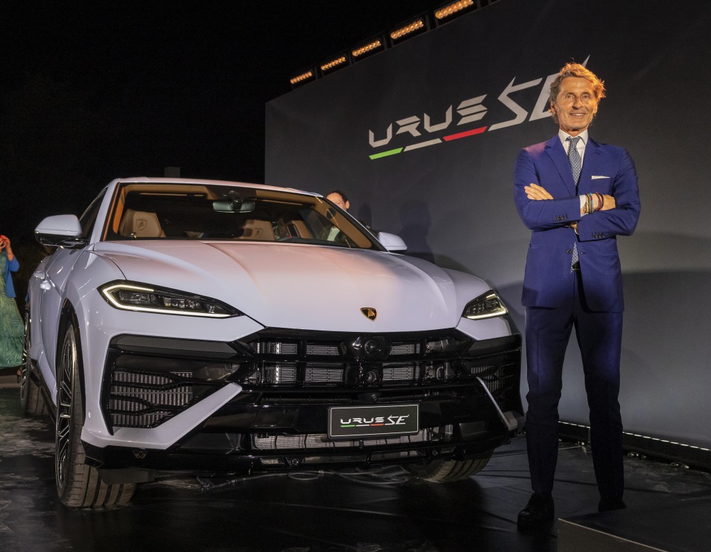 林宝坚尼Lamborghini行政总裁Stephan Winklemann今年4月在北京车展替Urus SE主持揭幕礼。