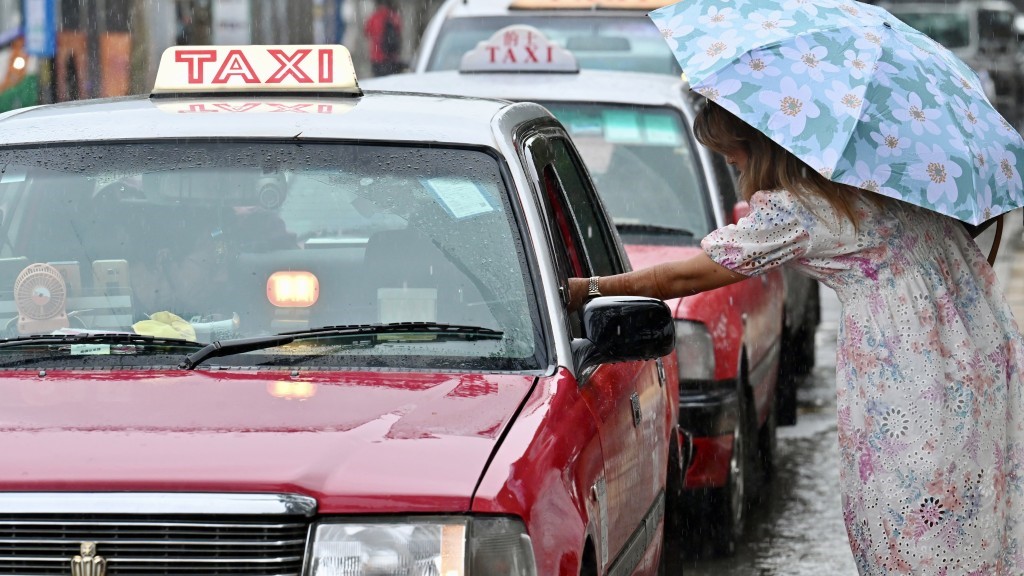 政府今日( 31日 )公布的士車隊牌照申請結果，共發出5個的士車隊牌照。資料圖片