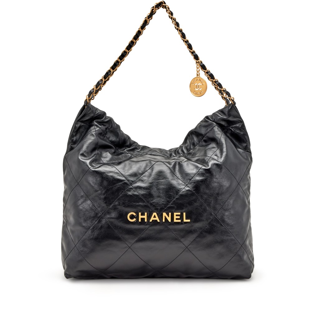 Chanel 22內地價錢由44,800元加價至47,500元。