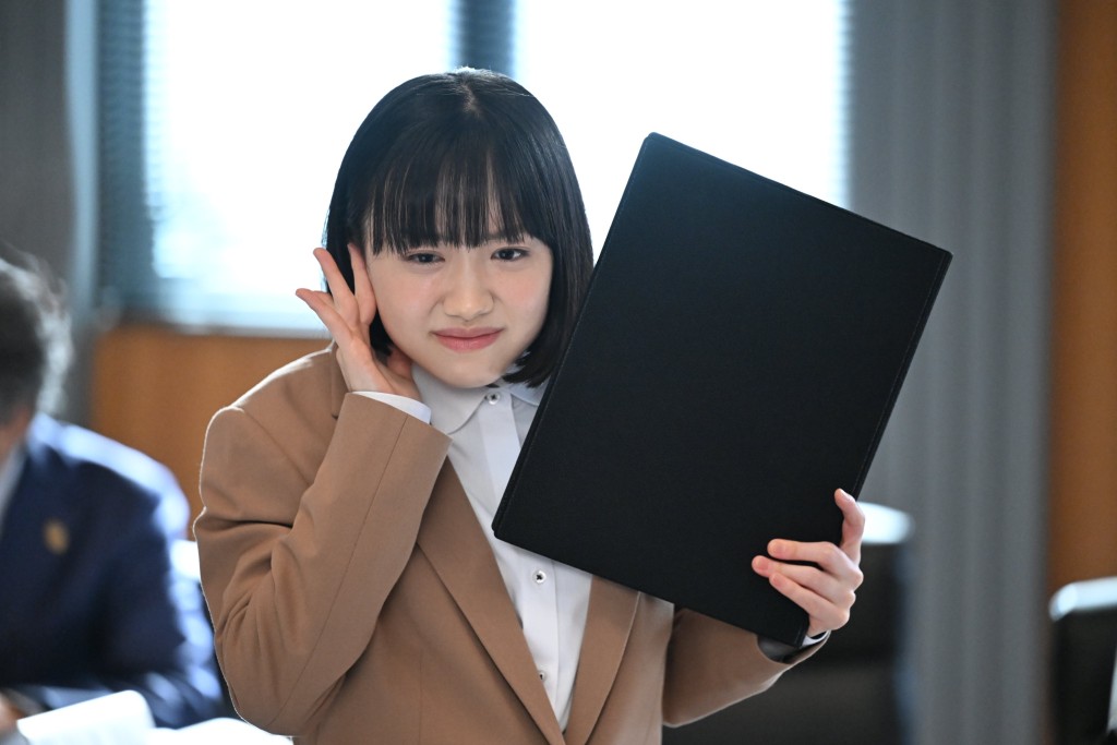 《非常律師南田南》昨晚首播，收視有7.4%，比上檔的《麻辣教師GTO》高出1%。
