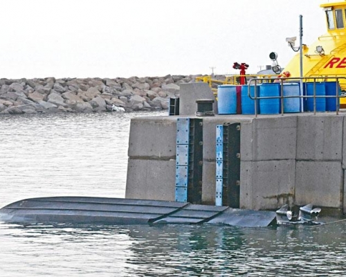 海關淺水巡邏艇被撞翻，3名關員殉職。資料圖片