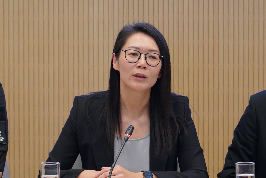 保安局助理秘書長(緊急事故支援組)戴欣。 保安局助理秘書長(緊急事故支援組)戴欣。