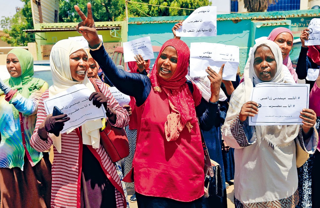 苏丹民众近日罢工要求军政府领袖下台。