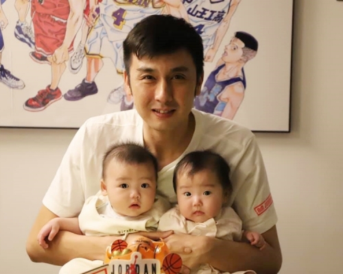 伍家謙於今年4月誕下一對龍鳳胎。伍家謙 facebook 圖片