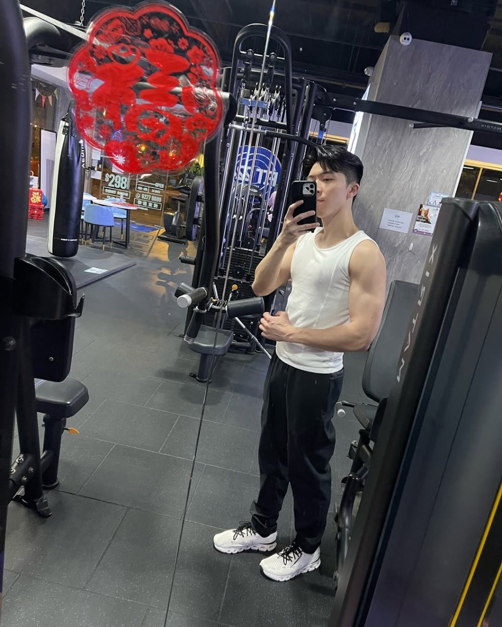 羅逸軒身材一流。 羅逸軒身材一流。