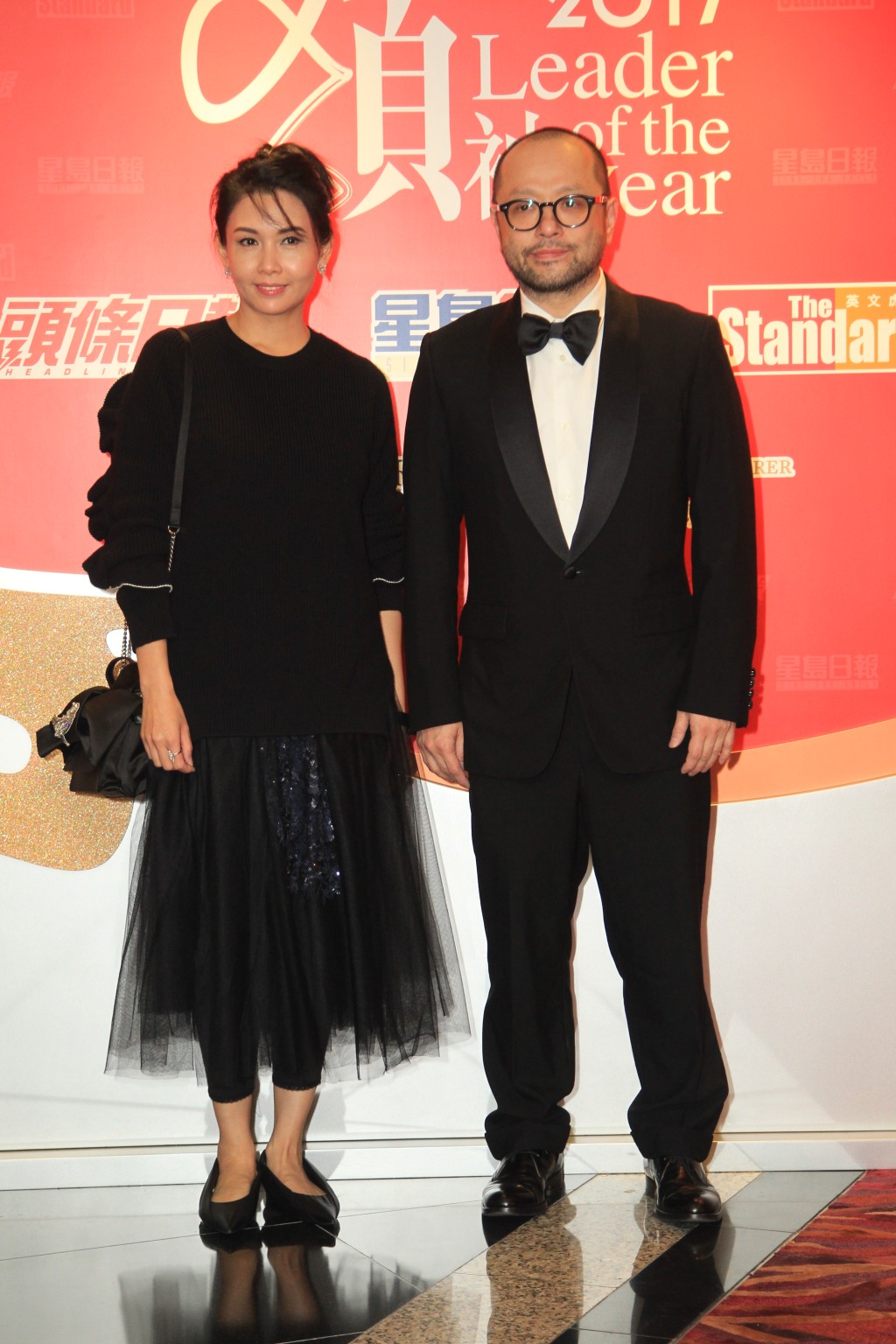 邱淑贞99年与时装公司I.T创办人沈嘉伟在日本结婚，随即息影专心相夫教女。