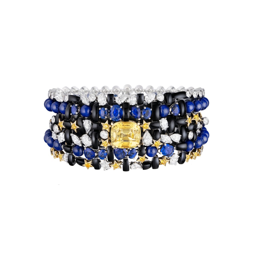 Tweed Etoilé黄金及白金钻石手链，镶嵌黄色蓝宝石、青金石及玛瑙。