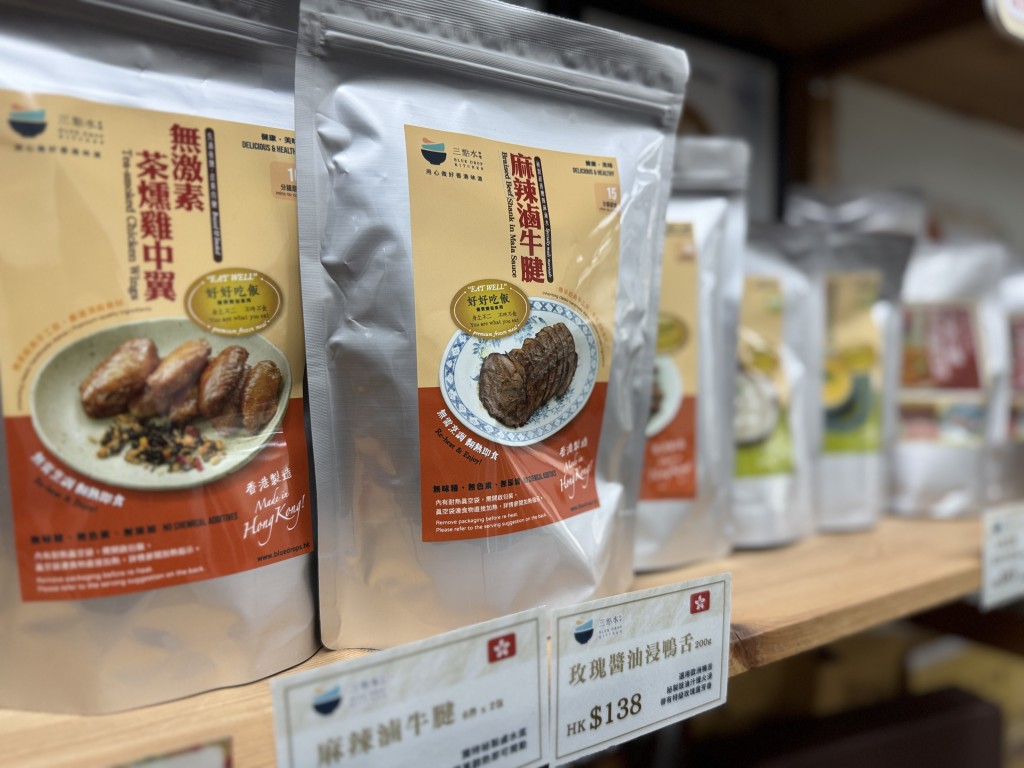 他们表示核心理念是支持本地农业，多用本地农场种植的蔬菜和本地养殖的牲畜。