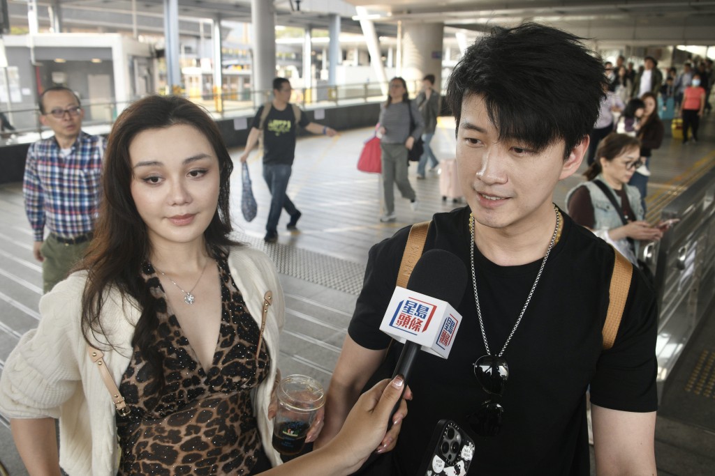 楊先生初六再回港與親戚「補拜年」。 楊先生初六再回港與親戚「補拜年」。