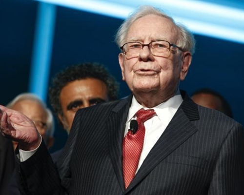 一年一度的「股神」巴菲特慈善午餐拍賣正在eBay網站進行。　AP圖片