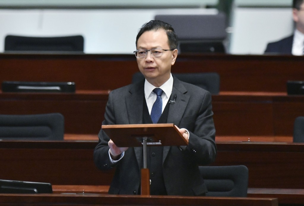 選委界陳紹雄表示，文件指轉為常額不會增加2026-27年度公務員整體編制，關注局方是內部調配滿足2%的編制上限，還是從其他局調配。資料圖片