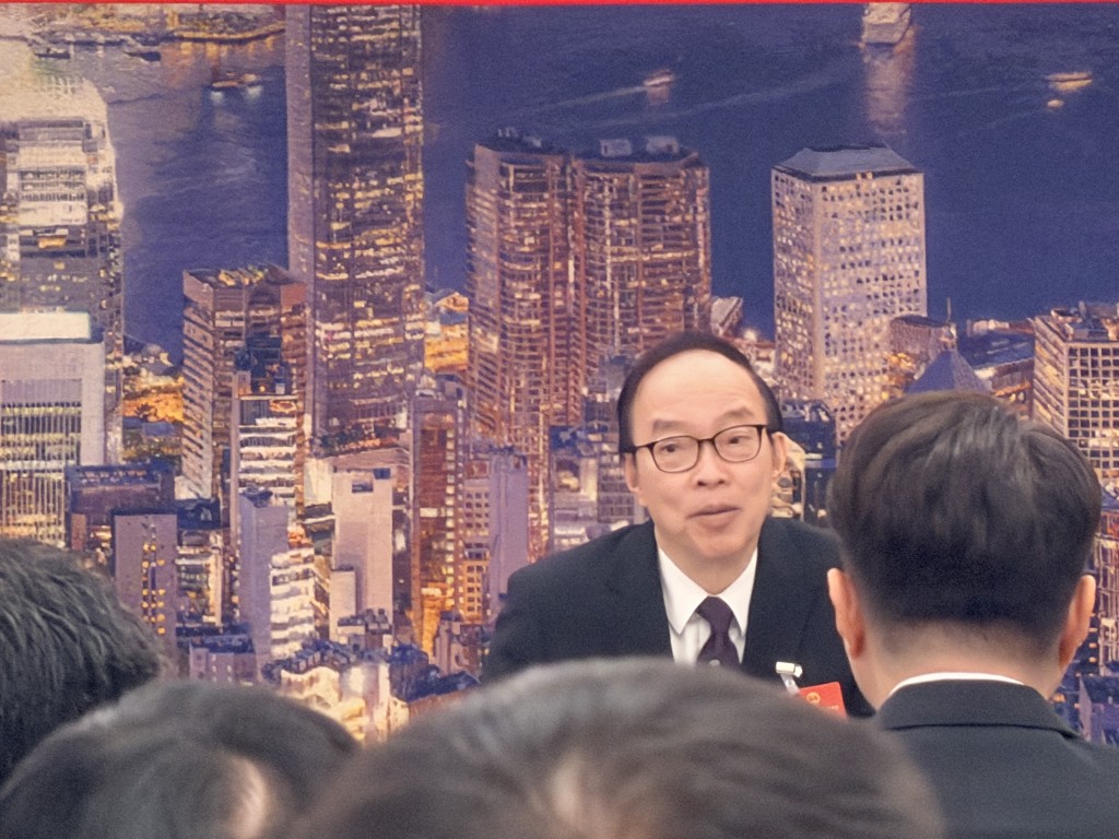 港区人大代表团团长马逢国。 港区人大代表团团长马逢国。